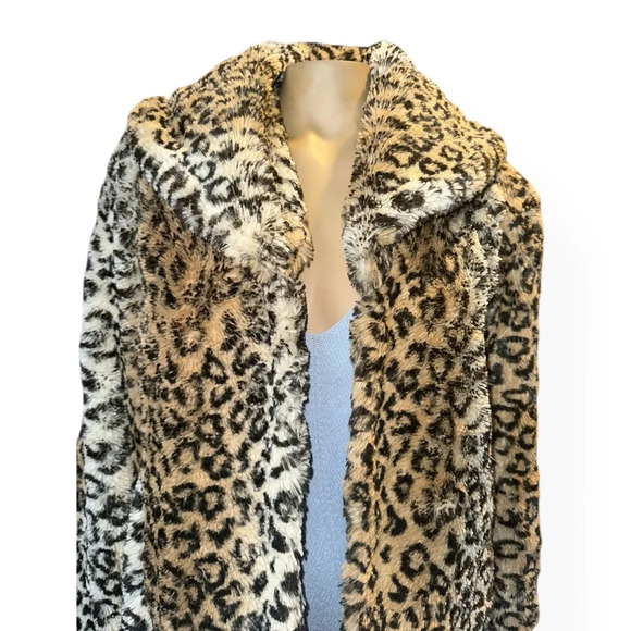 Alice + Olivia women’s leopard faux fur shawl collar jacket - Picture 4 of 11